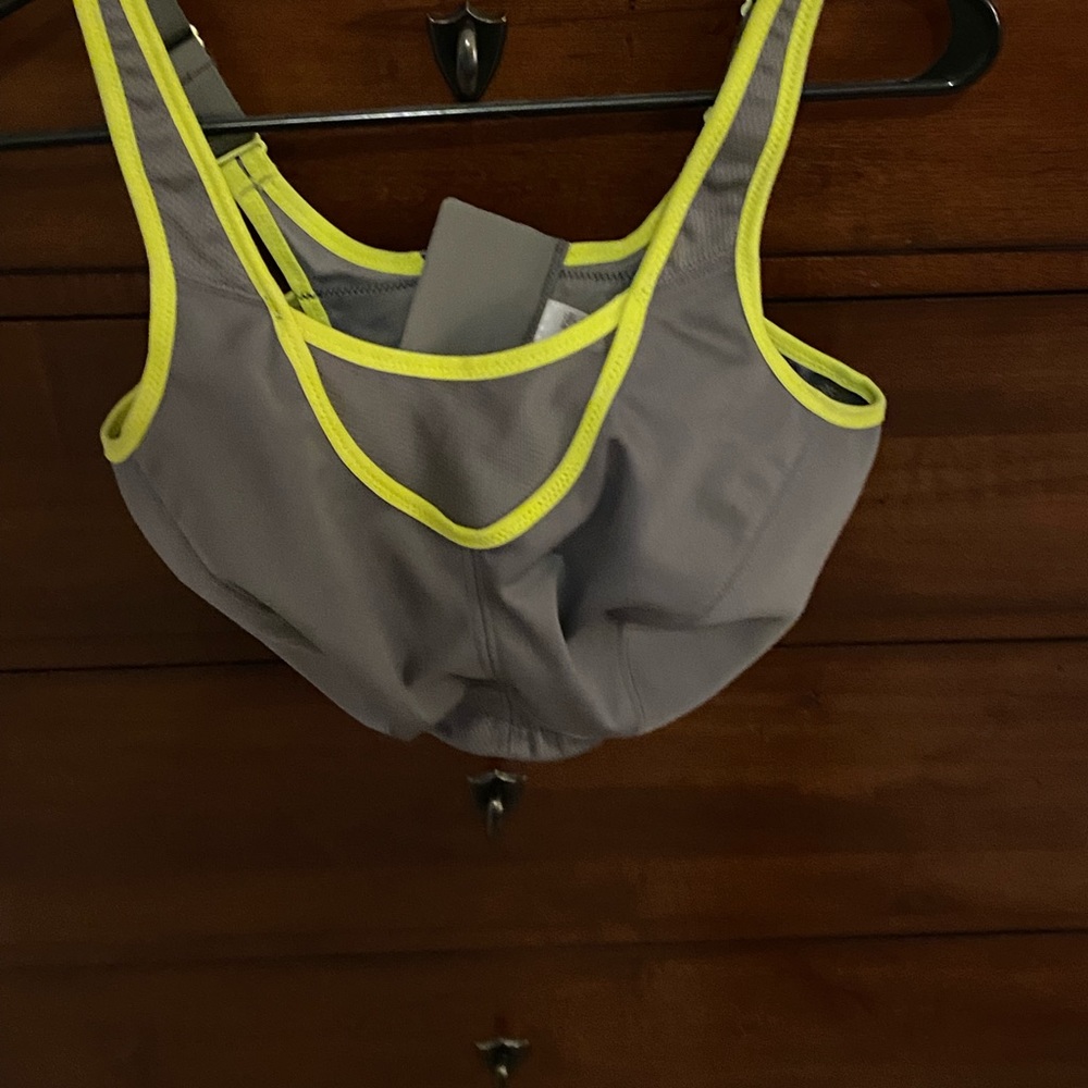 Glamorise Sports Bra size 36G